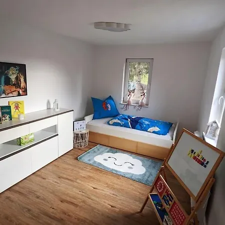 Im Lehm-fachwerkhaus Mit 3 Einzelnen Schlafzimmern Je Mit Tv