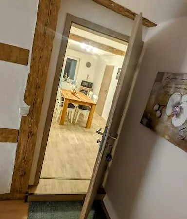 Im Lehm-fachwerkhaus Mit 3 Einzelnen Schlafzimmern Je Mit Tv Erfurt