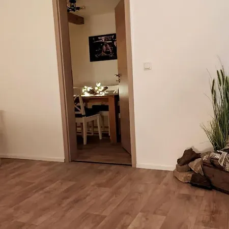 Im Lehm-fachwerkhaus Mit 3 Einzelnen Schlafzimmern Je Mit Tv *