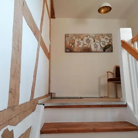 Im Lehm-fachwerkhaus Mit 3 Einzelnen Schlafzimmern Je Mit Tv *