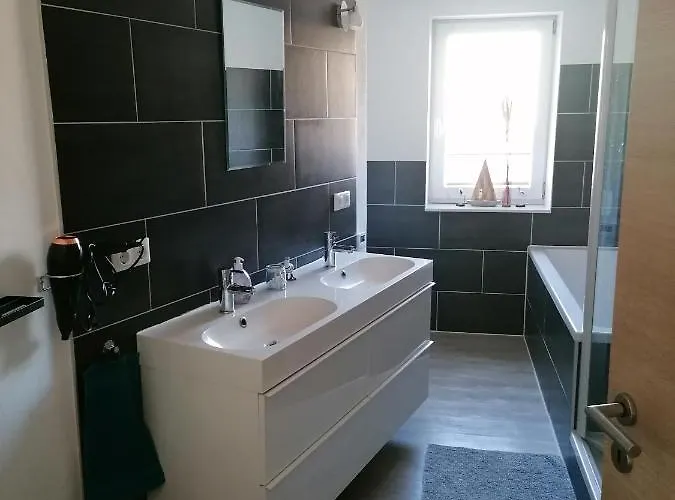 Im Lehm-fachwerkhaus Mit 3 Einzelnen Schlafzimmern Je Mit Tv Apartman